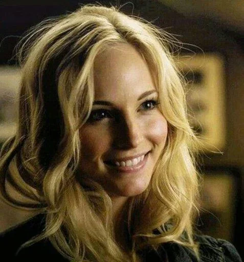 Caroline forbes(personaje principal)