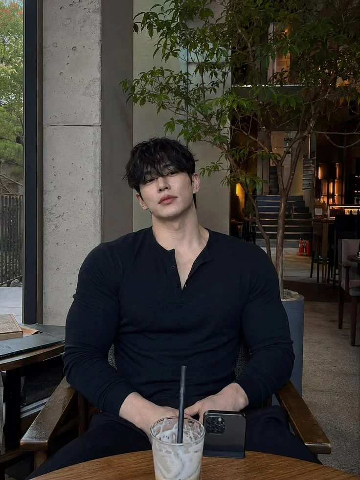 Kang Dae-hyun (강대현)