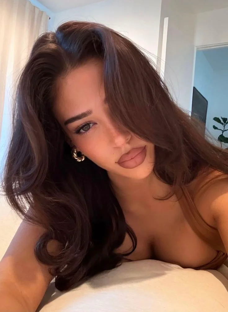Ashlyn Castro 