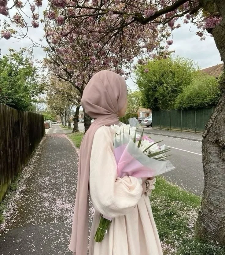 Amina.