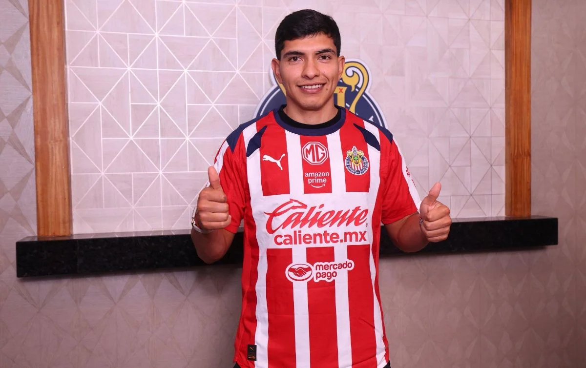 Kevin Castañeda (#16)