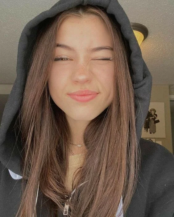Briana Valmont